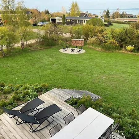 Beautiful Two-story Near With Sea View *